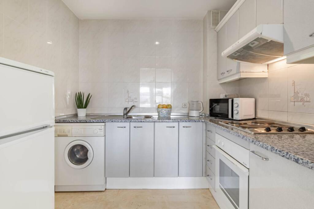 Stylish One Bed Apartment At Matchroom Country Club Фуенхірола Екстер'єр фото